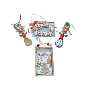 Gingerbread spoon,whisk, cookie tray, & sign NWT